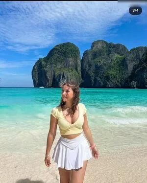 Lina Valeska / its_liinaaaa nude photo #0106