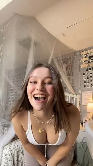 Lina Valeska / its_liinaaaa nude photo #0136