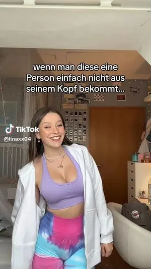 Lina Valeska / its_liinaaaa nude photo #0145