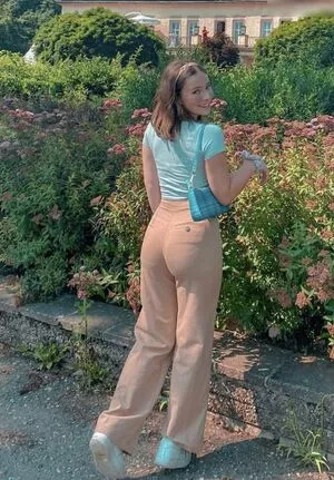 Lina Valeska / its_liinaaaa nude photo #0192