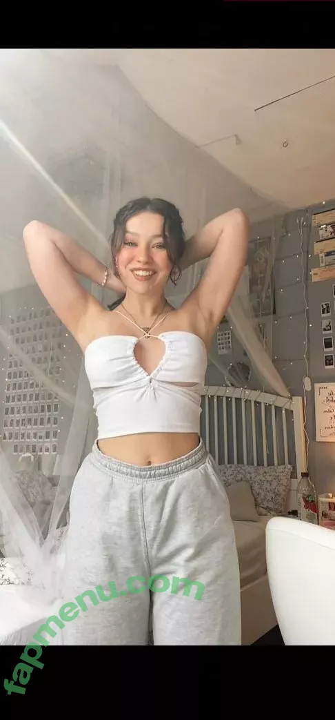 Lina Valeska nude photo #0021 (its_liinaaaa)