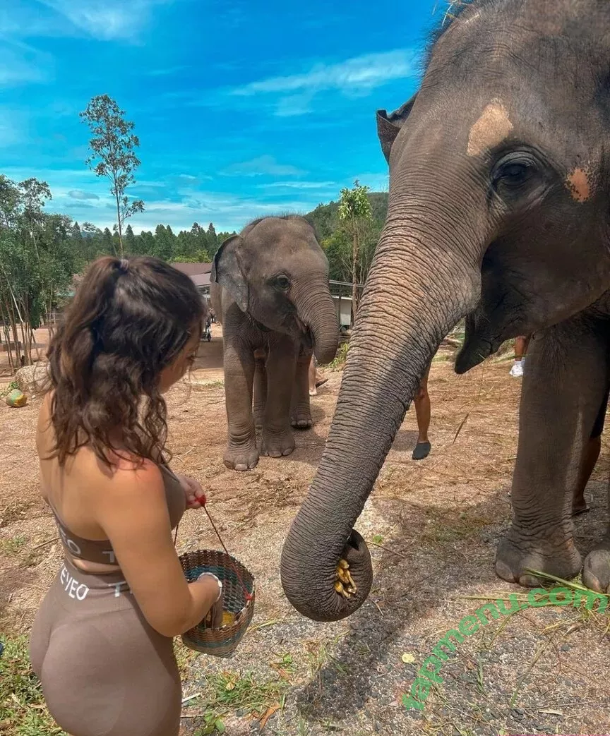 Lina Valeska nude photo #0037 (its_liinaaaa)