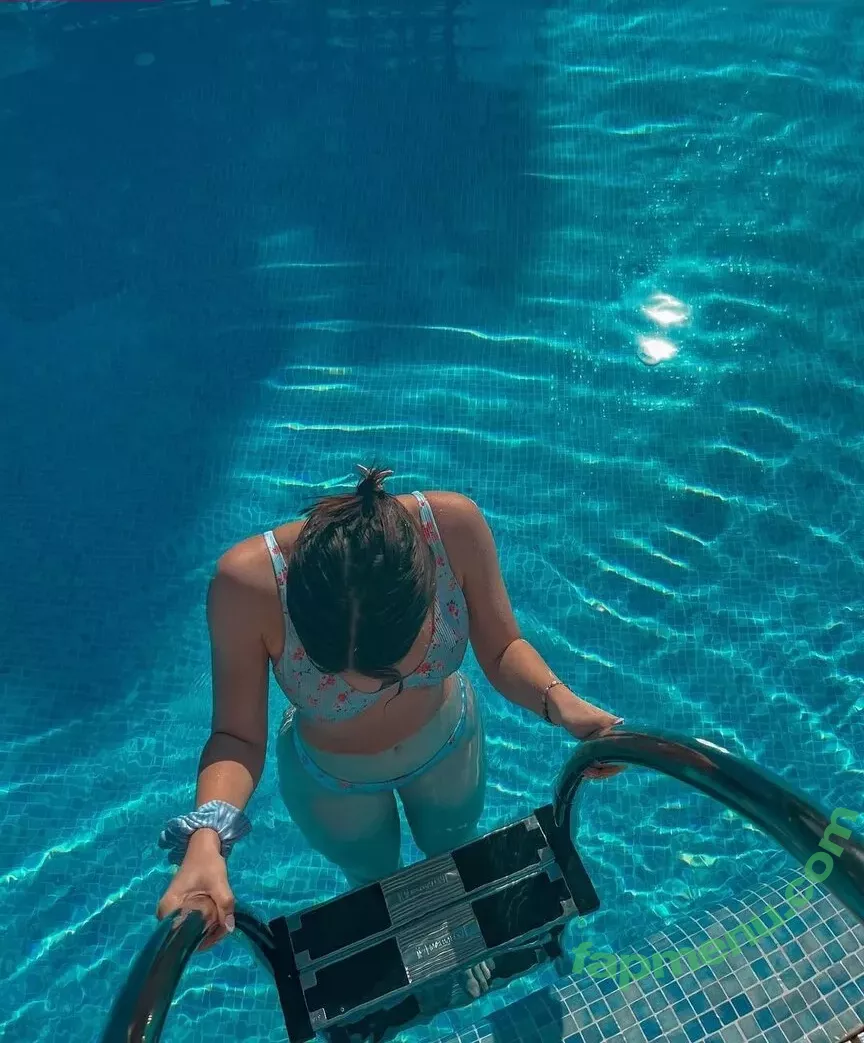 Lina Valeska nude photo #0049 (its_liinaaaa)