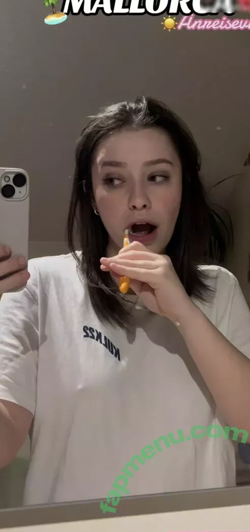 Lina Valeska nude photo #0218 (its_liinaaaa)