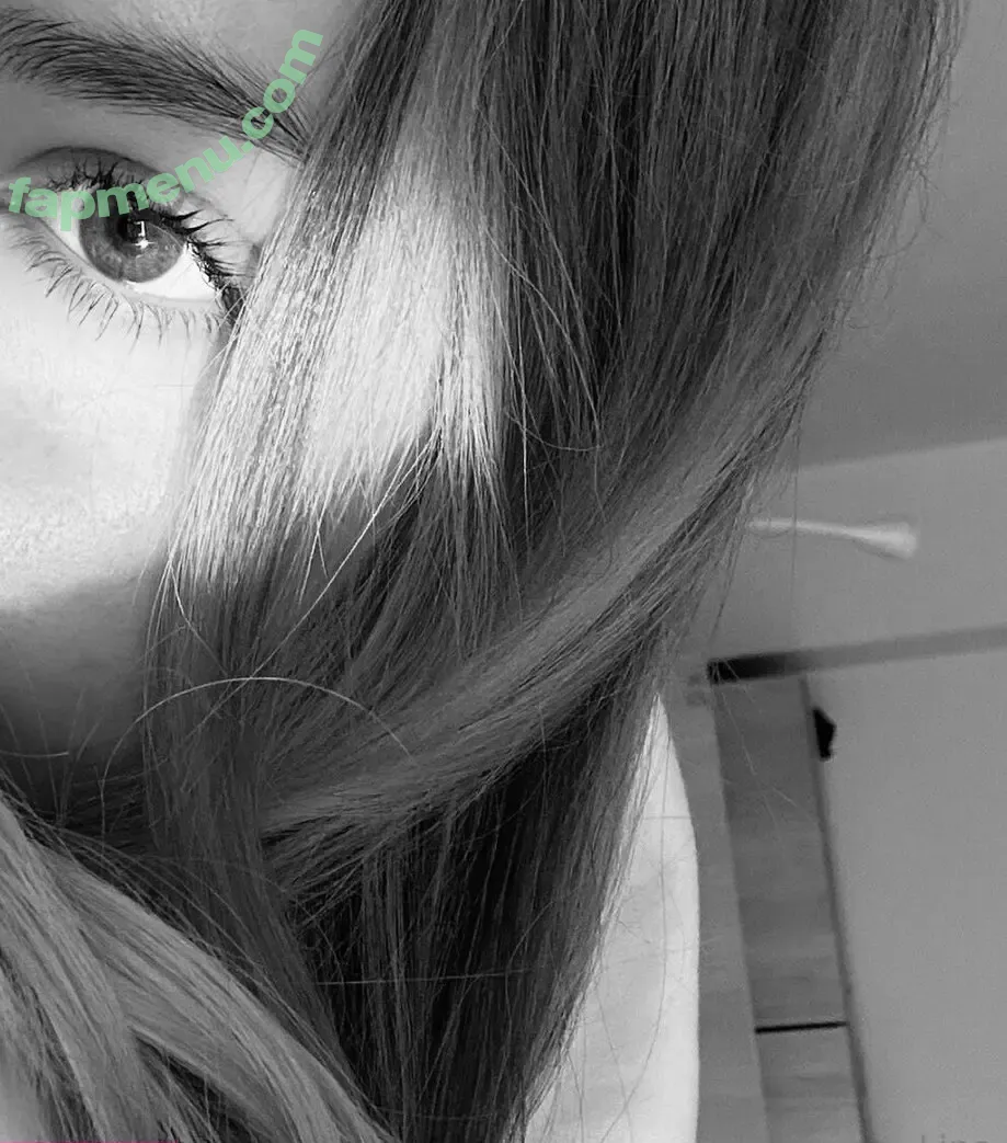 linabliss nude photo #0041 (lina.bliss)