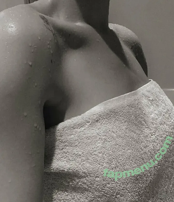 linabliss nude photo #0057 (lina.bliss)