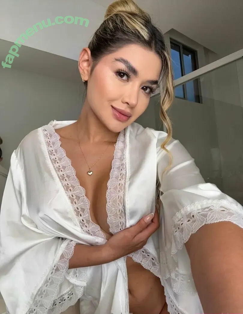 linaesmeraldaa nude photo #0124 (linaesmeraldaaa)