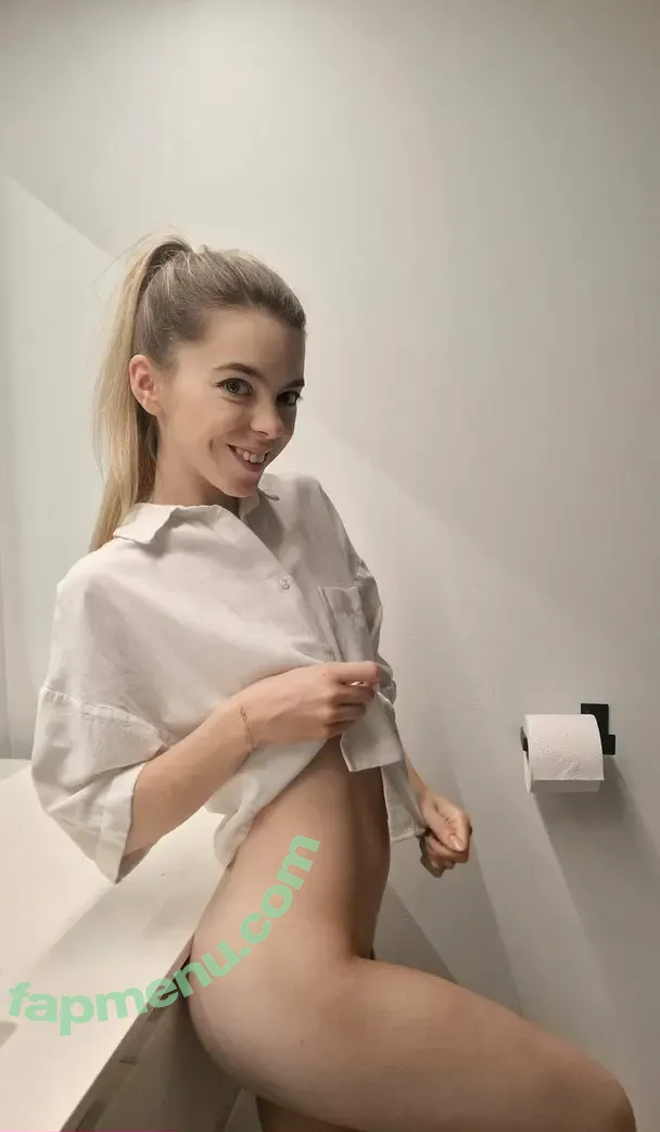 linaroselinafree nude photo #0004 (linaroselinafree)