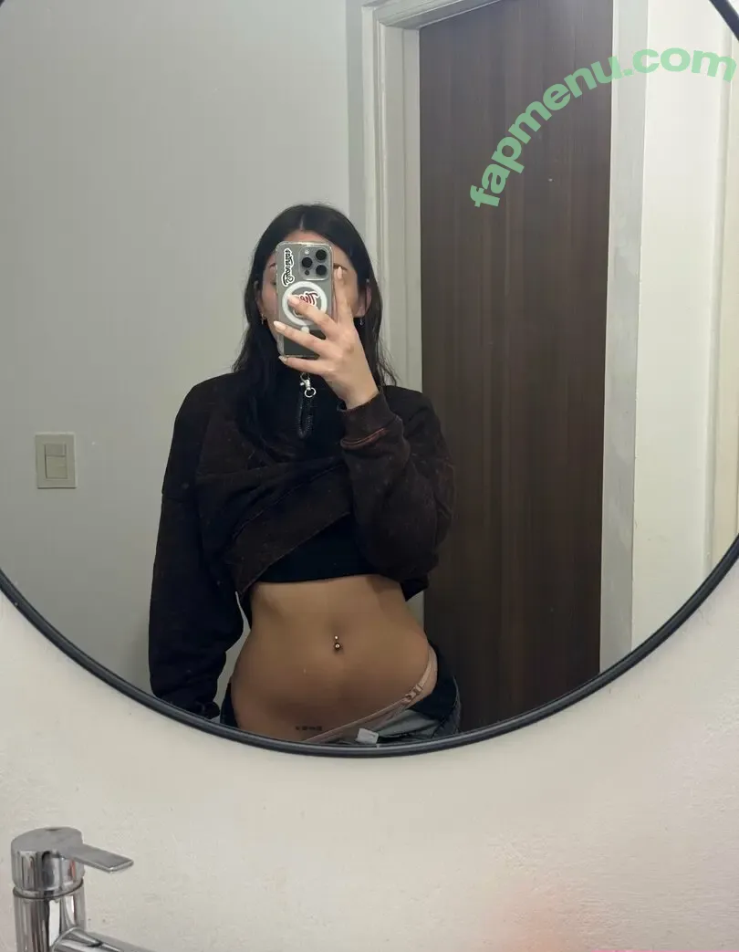 linaxbell nude photo #0016 (linaxbell)