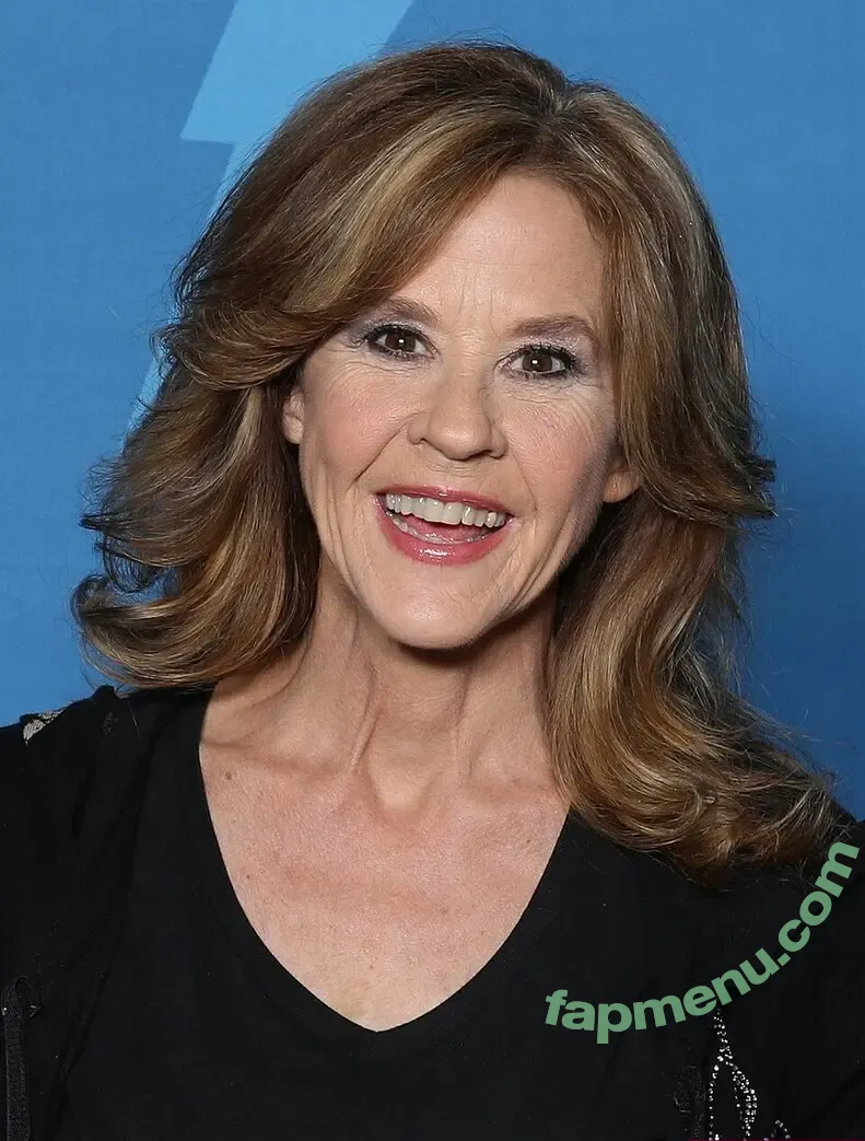 Linda Blair nude photo #0117 (hotmiserablewife6 / thereallindablair)