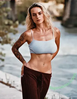 Linda Fioretti / _linda_fioretti_ / lflowers nude photo #0088