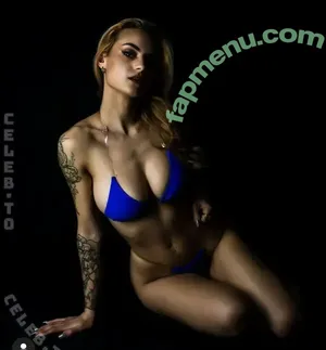 Linda Fioretti / _linda_fioretti_ / lflowers nude photo #0100