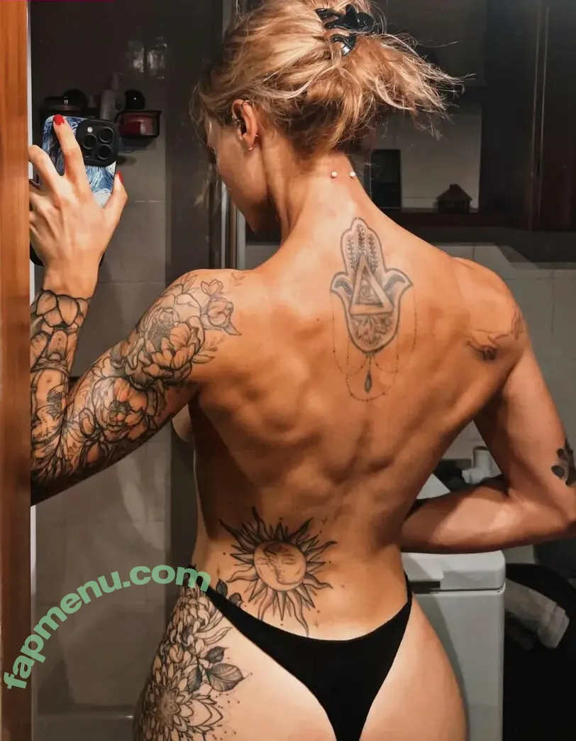 Linda Fioretti nude photo #0033 (lflowers / linda.fioretti_)