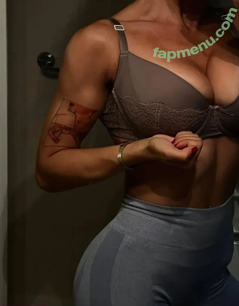 Linda Fioretti nude photo #0044 (lflowers / linda.fioretti_)