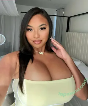 Linda Vo / itslindavo / itslindavo_ / lindavo nude photo #0123