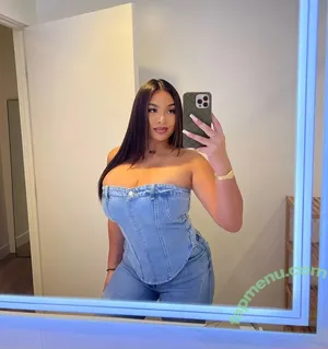 Linda Vo / itslindavo / itslindavo_ / lindavo nude photo #0131