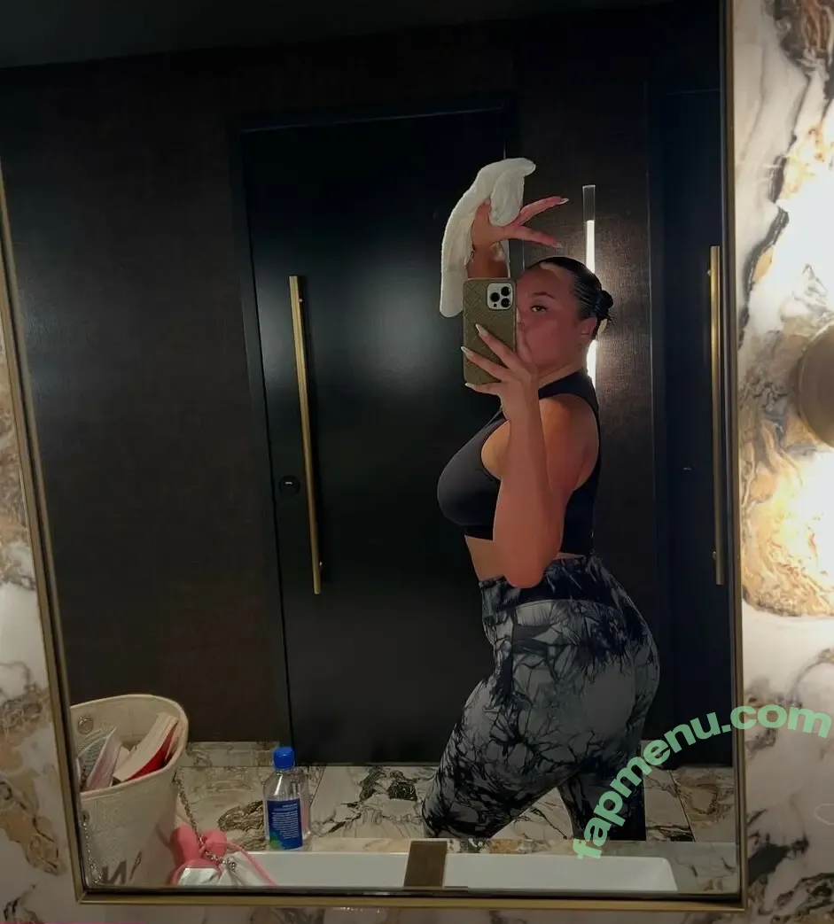 Linda Vo nude photo #0093 (itslindavo / lindavo)