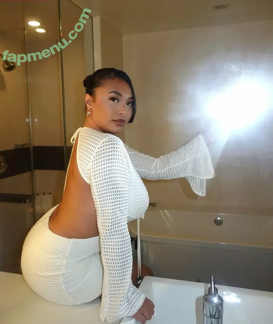 Linda Vo nude photo #0094 (itslindavo / itslindavo_ / lindavo)