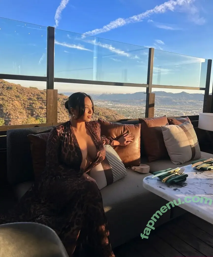 Linda Vo nude photo #0099 (itslindavo / itslindavo_ / lindavo)