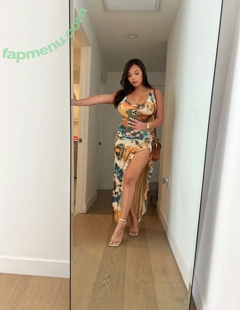lindavo nude photo #0135 (itslindavo)