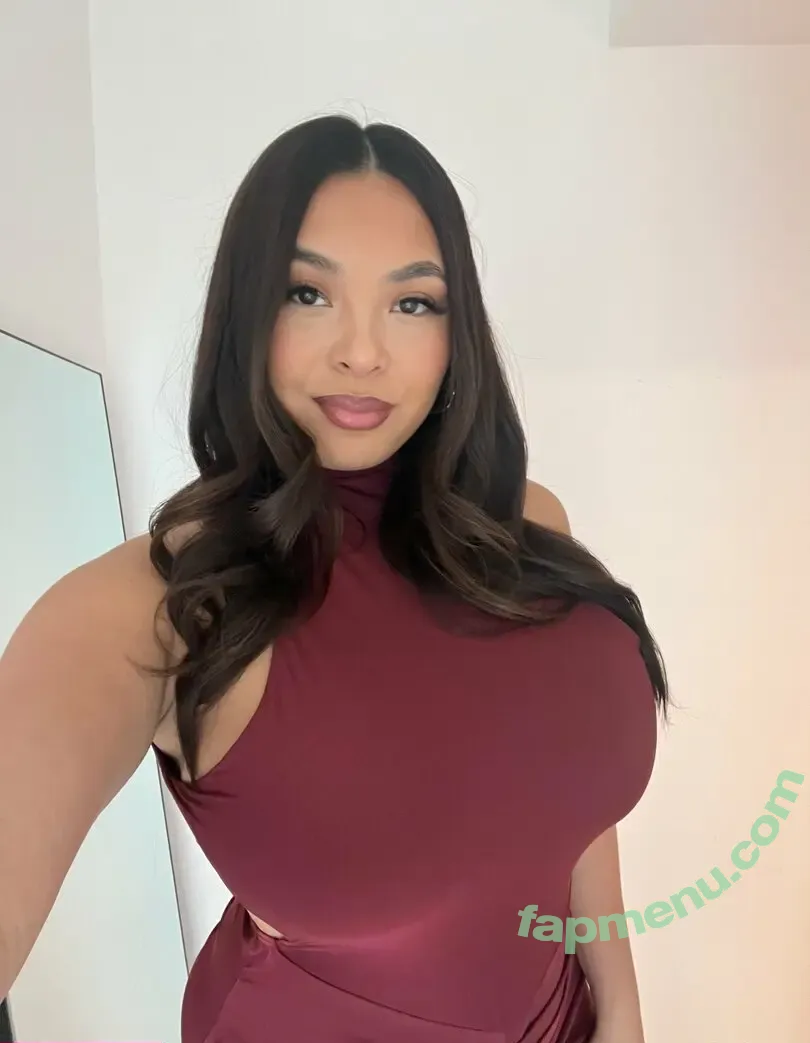 lindavo nude photo #0136 (itslindavo)