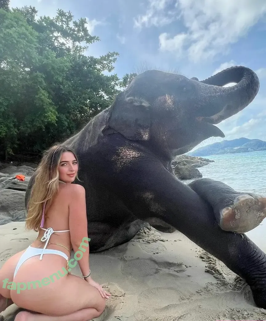 Lindsay nude photo #0004 (lindslexie)
