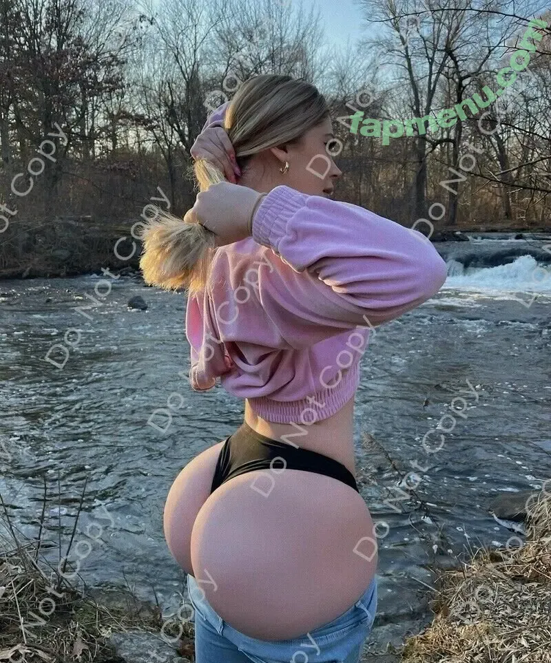lindsay_capuano nude photo #0008 (lindsaycapuano)