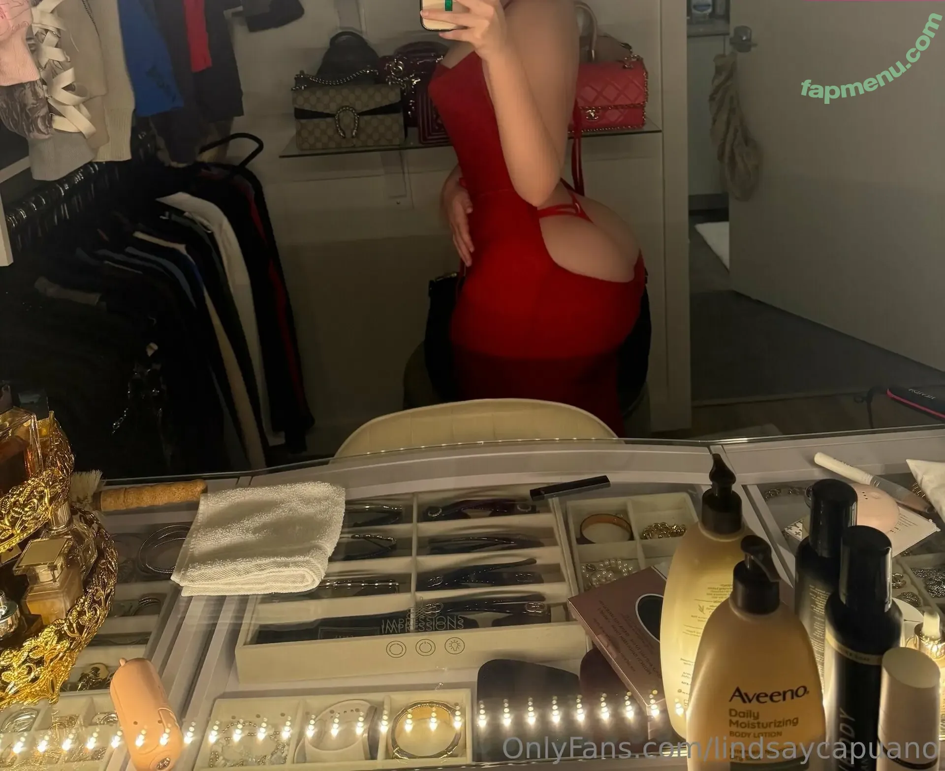 Lindsay Capuano nude photo #0025 (lindsaycapuano)