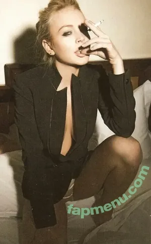 Lindsay Lohan / lindsaylohan / lindsaylohan201 nude photo #0215