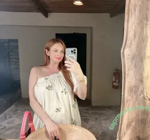 Lindsay Lohan / lindsaylohan / lindsaylohan201 nude photo #0400