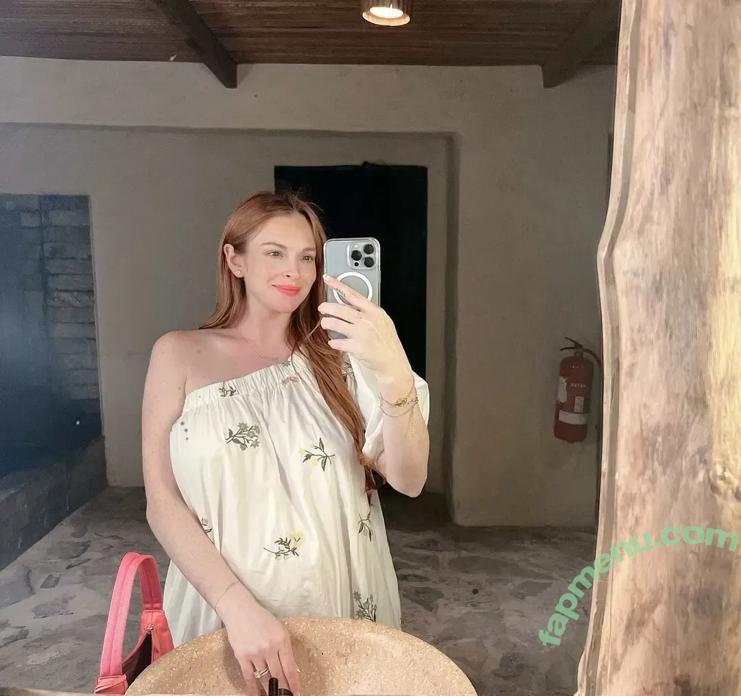 Lindsay Lohan nude photo #0400 (lindsaylohan / lindsaylohan201)