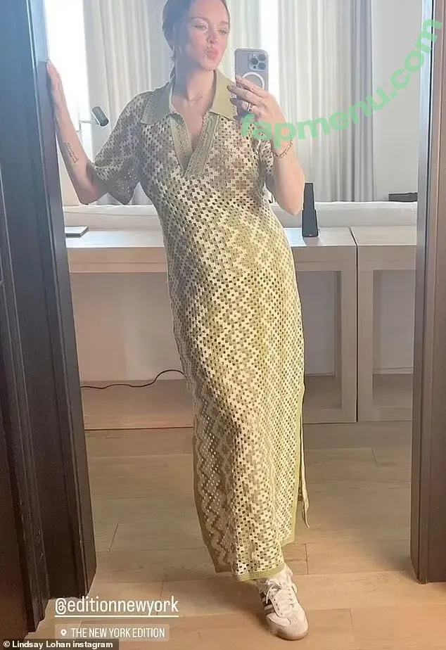 Lindsay Lohan nude photo #0401 (lindsaylohan / lindsaylohan201)