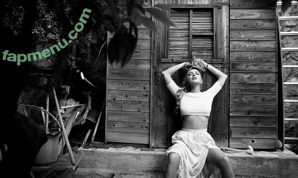 Lindsay Lohan nude photo #0561 (lindsaylohan / lindsaylohan201)