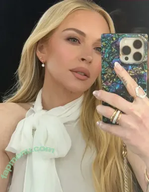 Lindsay Lohan / lindsaylohan / lindsaylohan201 nude photo #1322