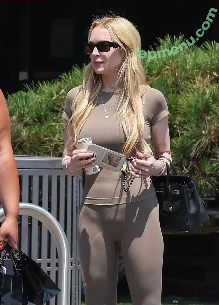 Lindsay Lohan nude photo #1098 (lindsaylohan / lindsaylohan201)