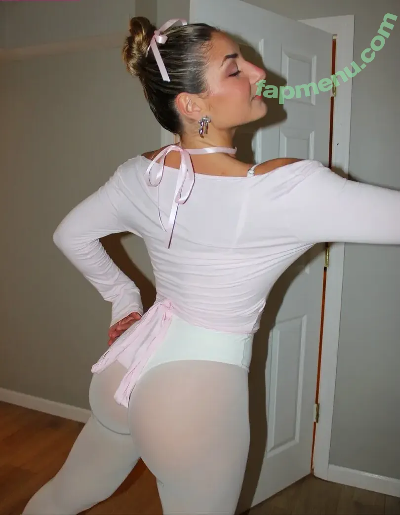 Lindsay Sento nude photo #0157 (lindsayelyse / lindsaysento)