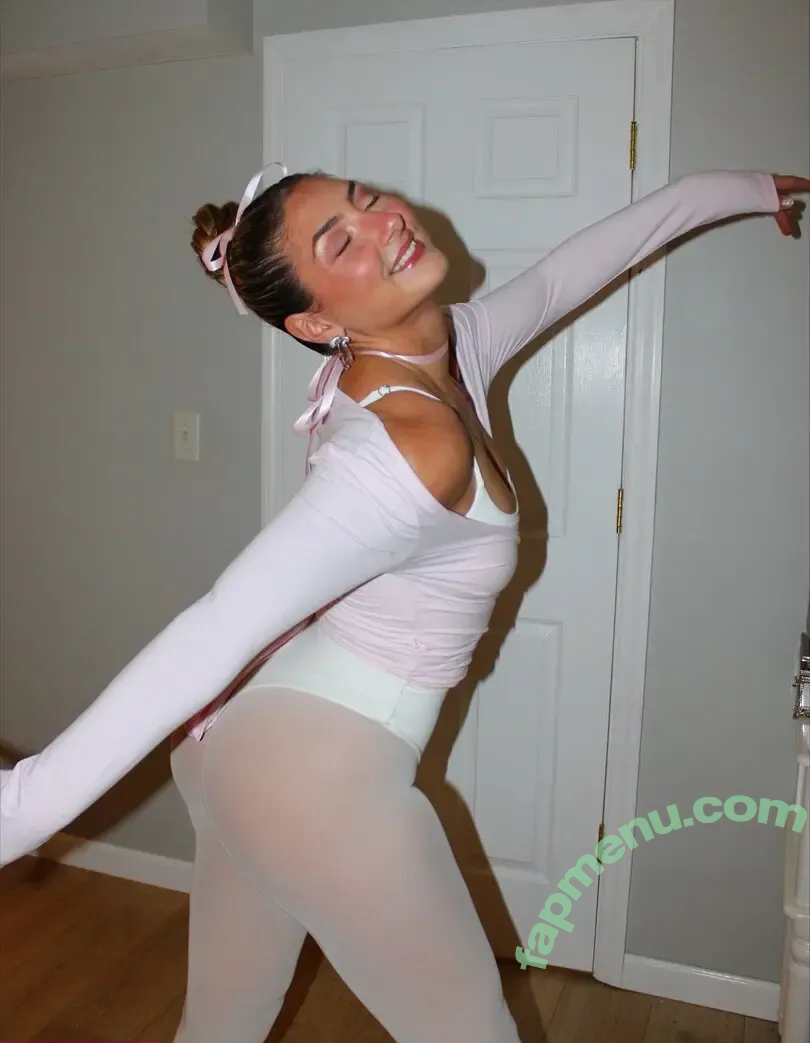 Lindsay Sento nude photo #0160 (lindsayelyse / lindsaysento)