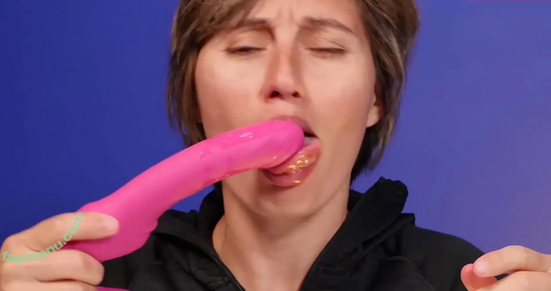 Lindsey Doe nude photo #0068 (dr._doe / elleteedee)