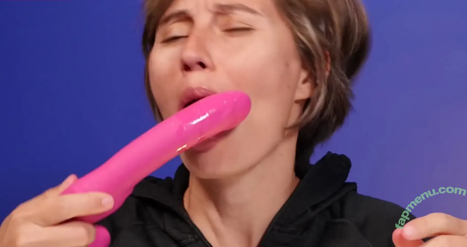 Lindsey Doe nude photo #0069 (dr._doe / elleteedee)