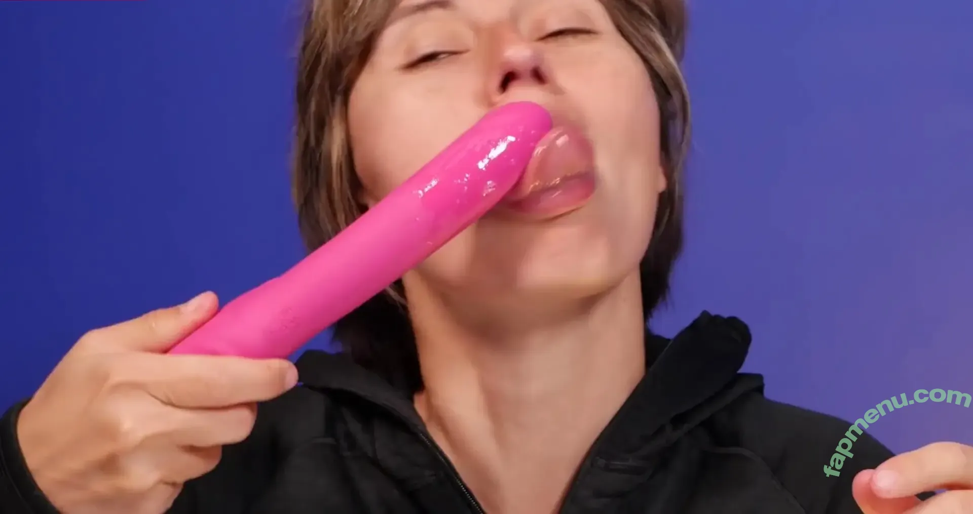 Lindsey Doe nude photo #0071 (dr._doe / elleteedee)