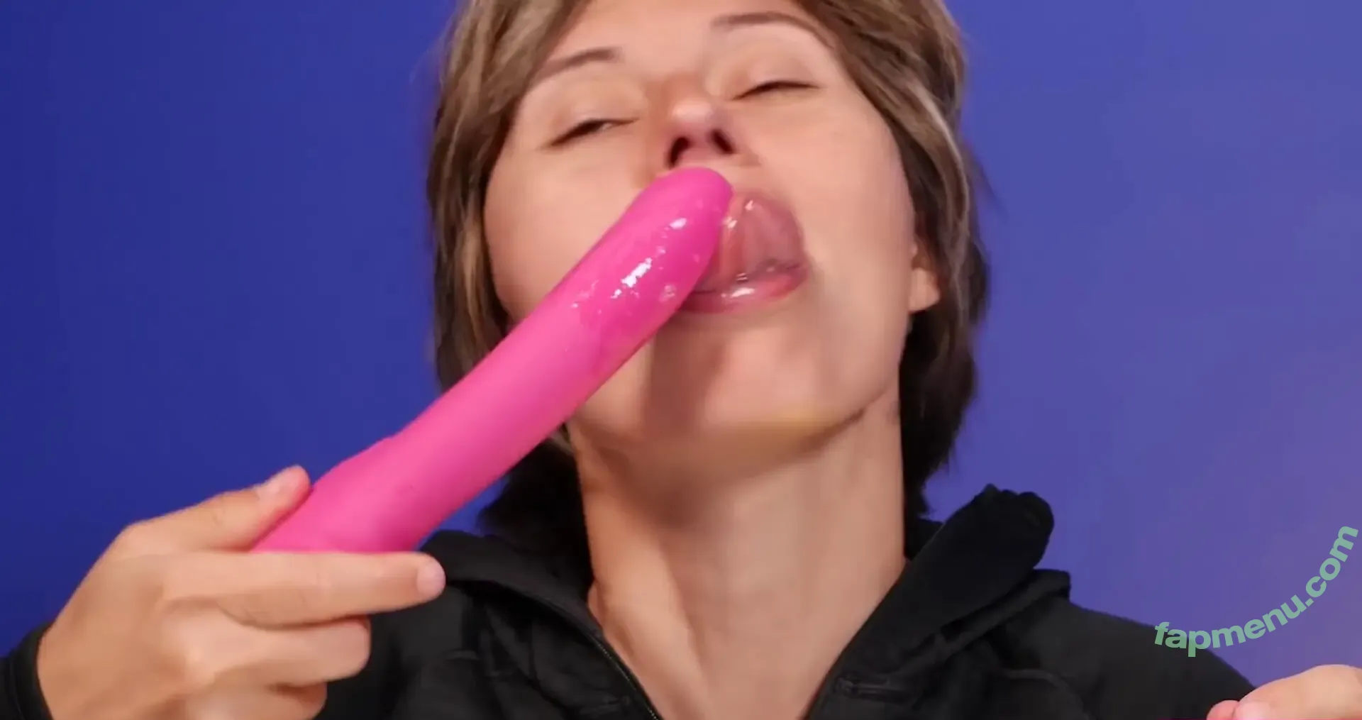 Lindsey Doe nude photo #0072 (dr._doe / elleteedee)