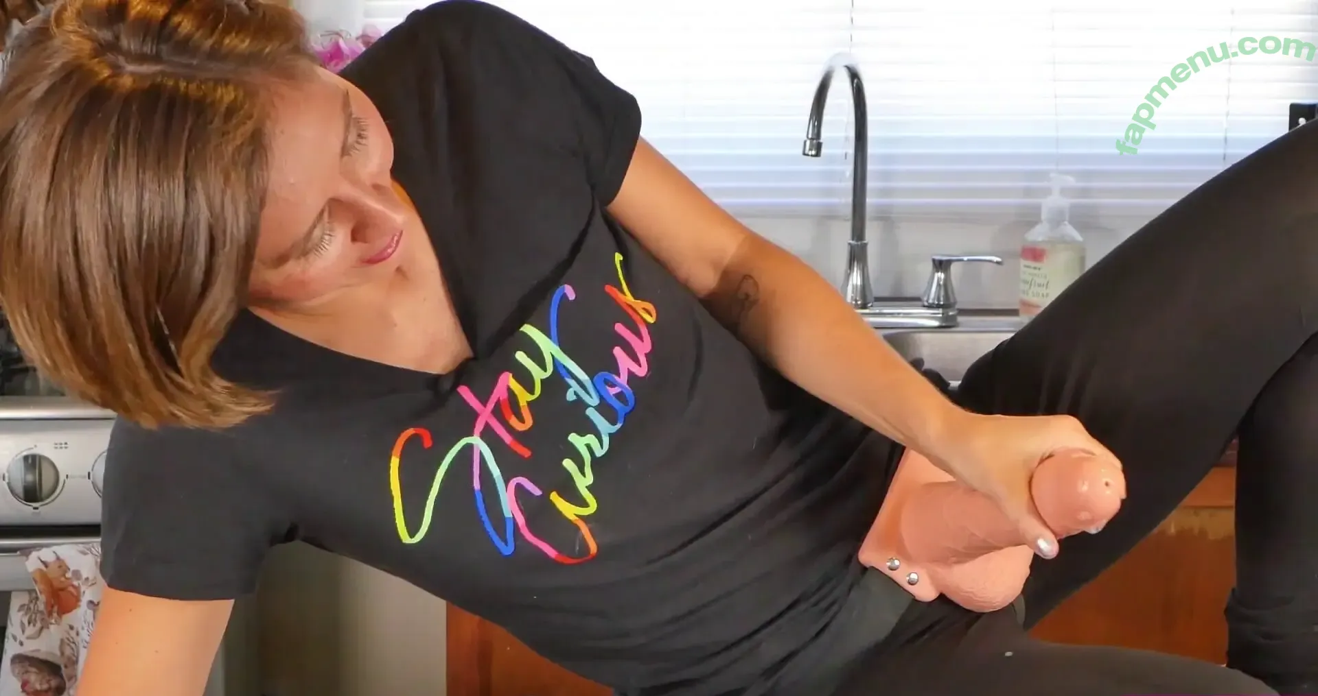 Lindsey Doe nude photo #0099 (dr._doe / elleteedee)