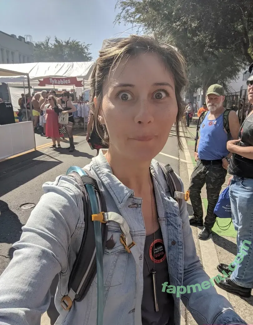 Lindsey Doe nude photo #0121 (dr._doe / elleteedee)