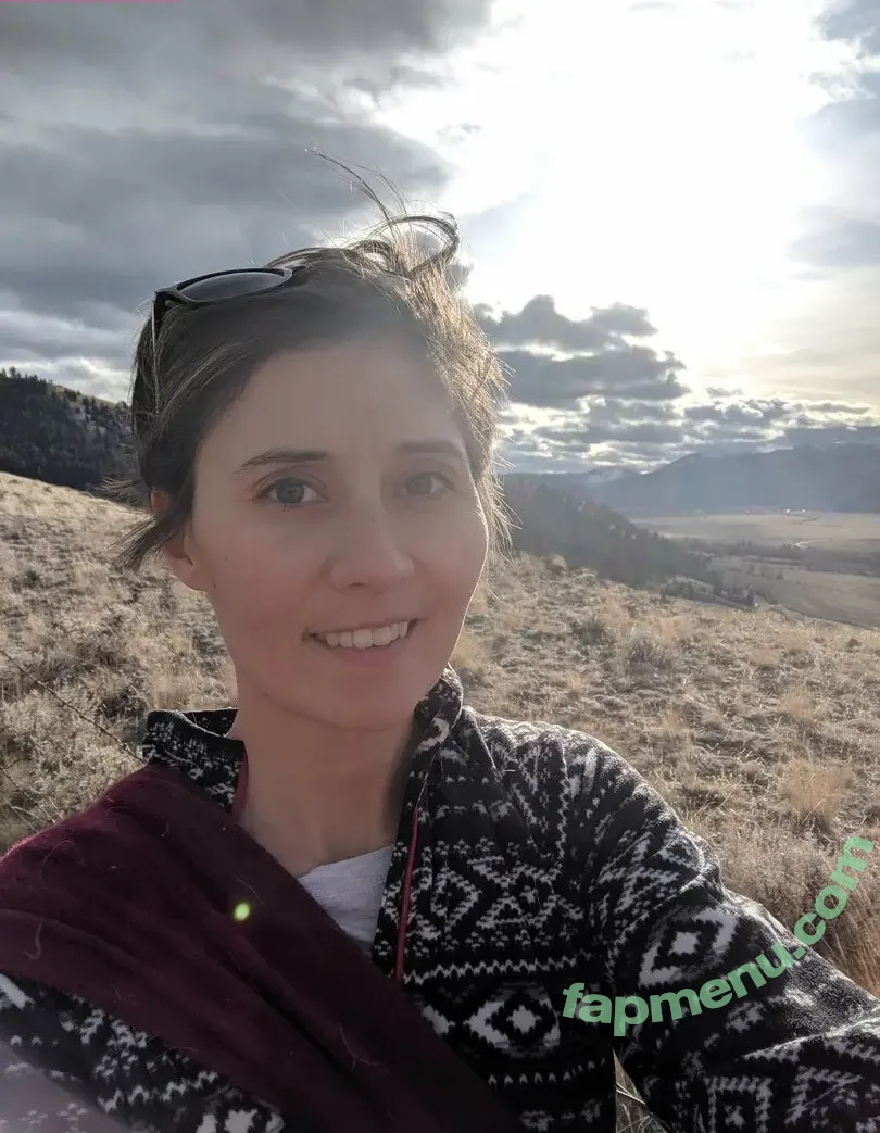 Lindsey Doe nude photo #0122 (dr._doe / elleteedee)