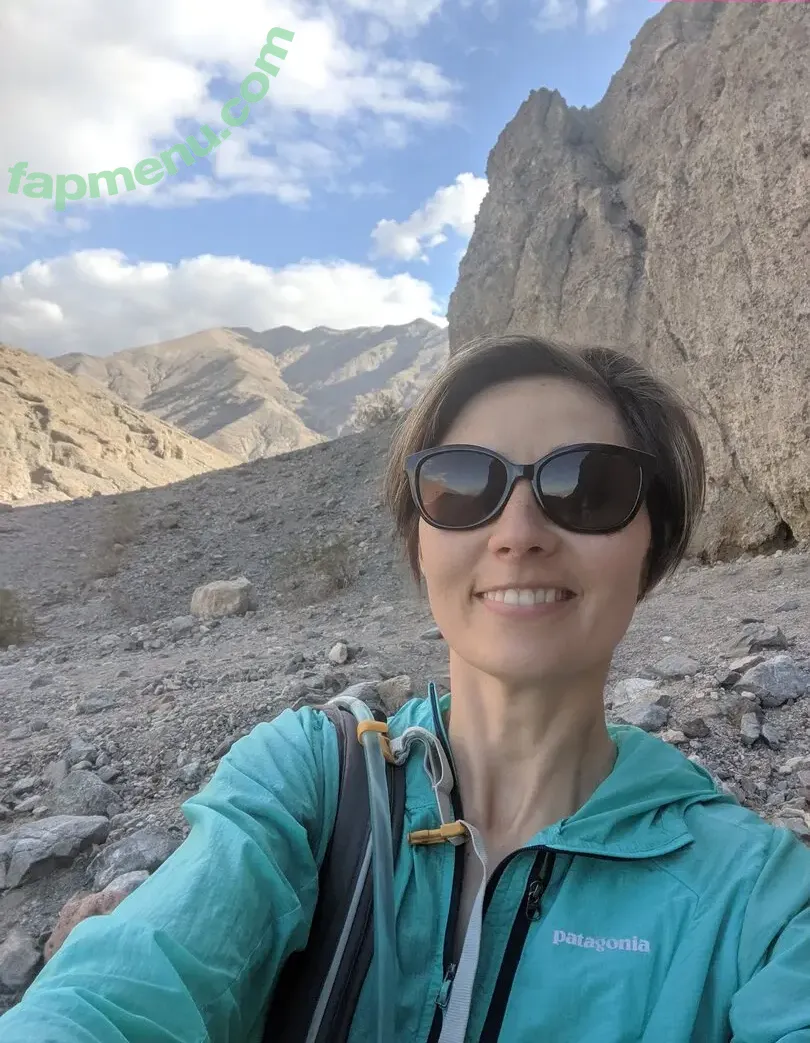 Lindsey Doe nude photo #0123 (dr._doe / elleteedee)