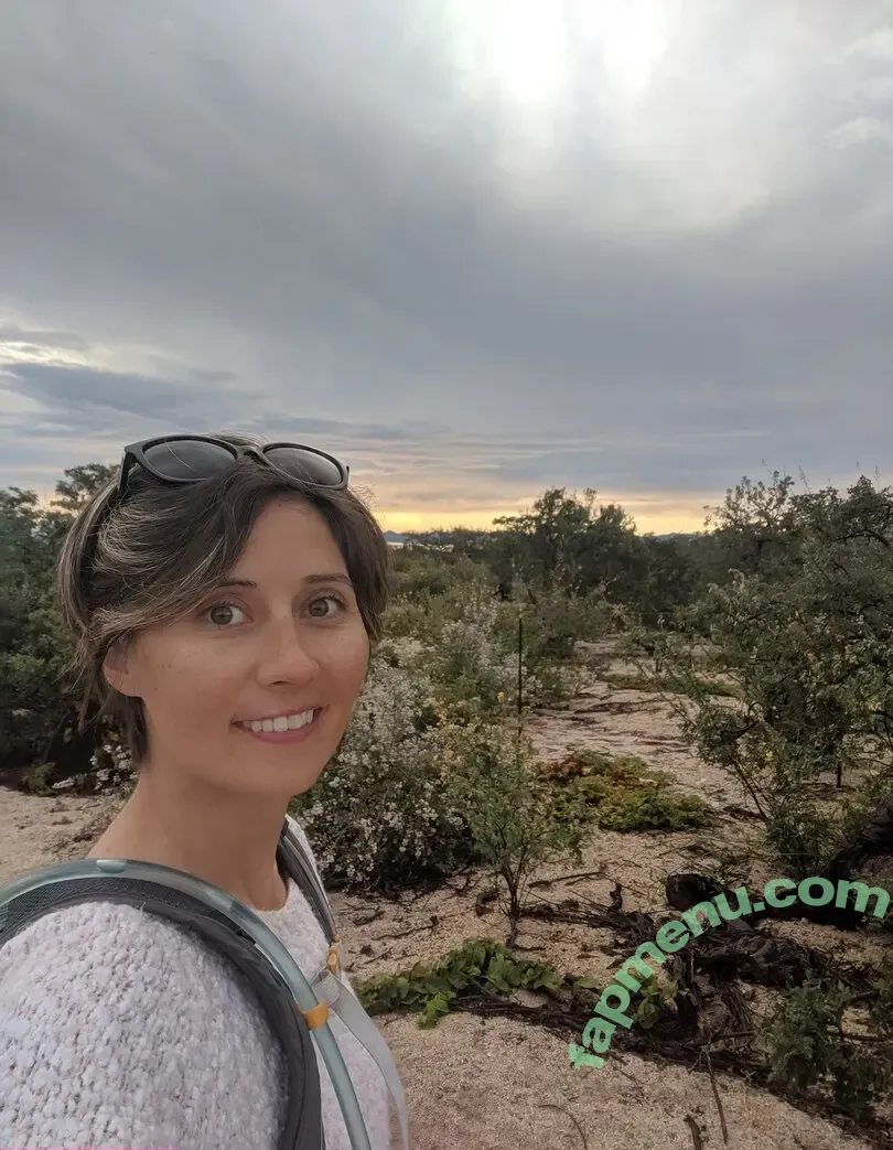 Lindsey Doe nude photo #0124 (dr._doe / elleteedee)