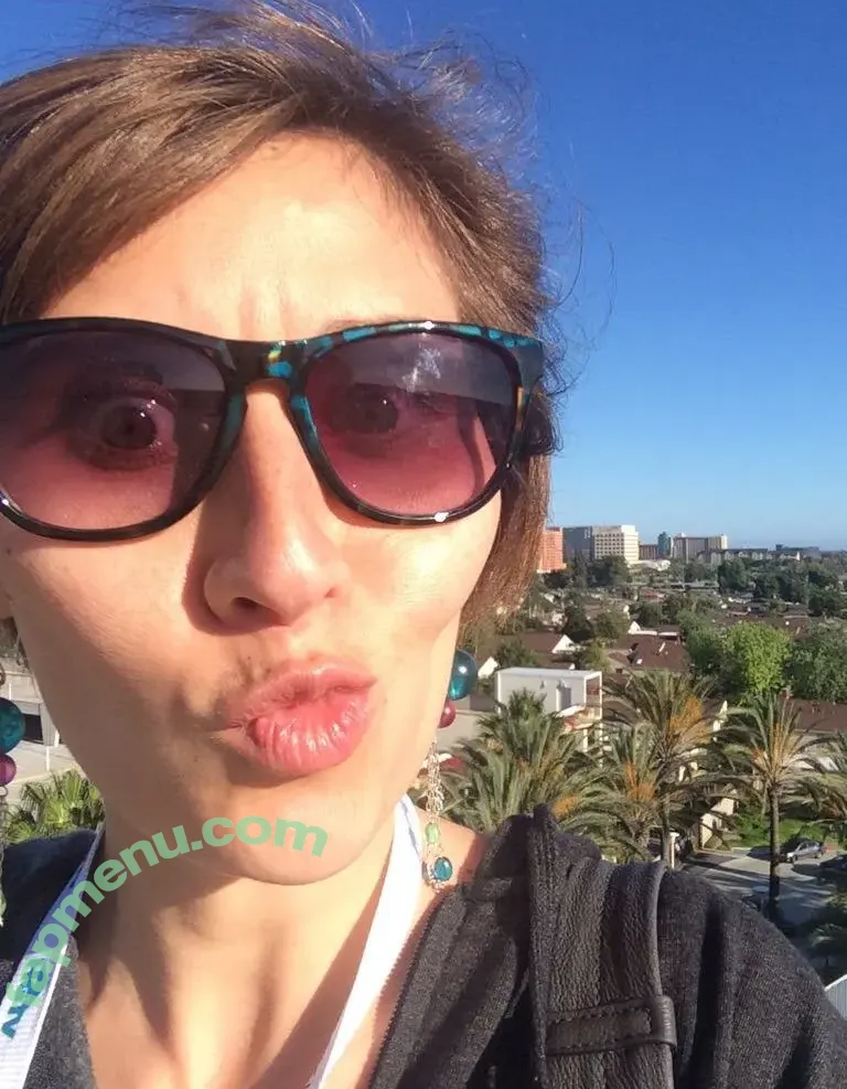 Lindsey Doe nude photo #0130 (dr._doe / elleteedee)