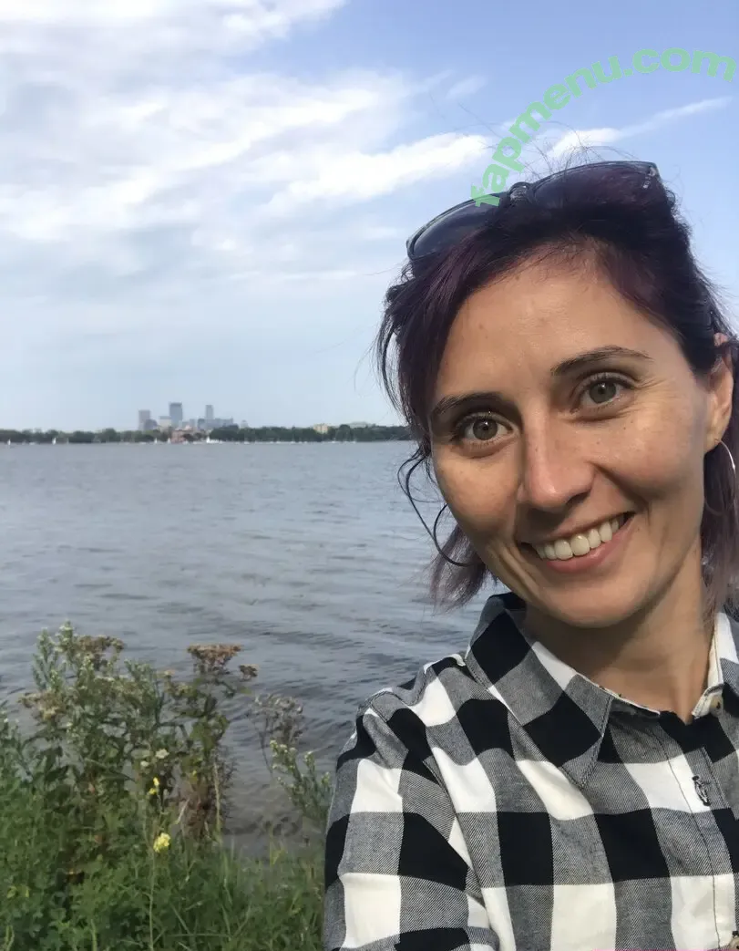 Lindsey Doe nude photo #0140 (dr._doe / elleteedee)