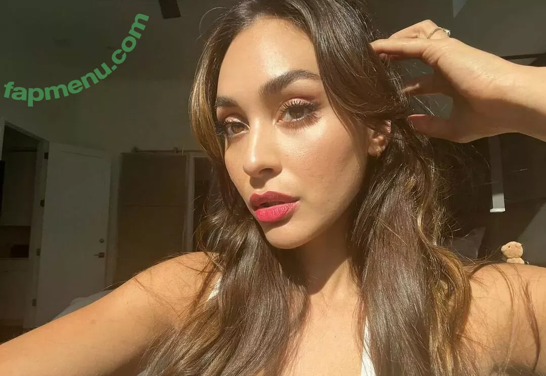 Lindsey Morgan nude photo #0167 (lindsaymorgan / linzzmorgan)