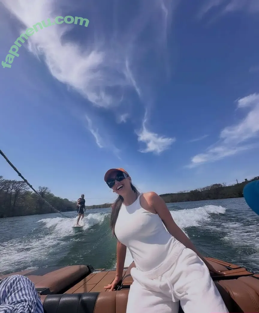 Lindsey Morgan nude photo #0222 (lindsaymorgan / linzzmorgan)